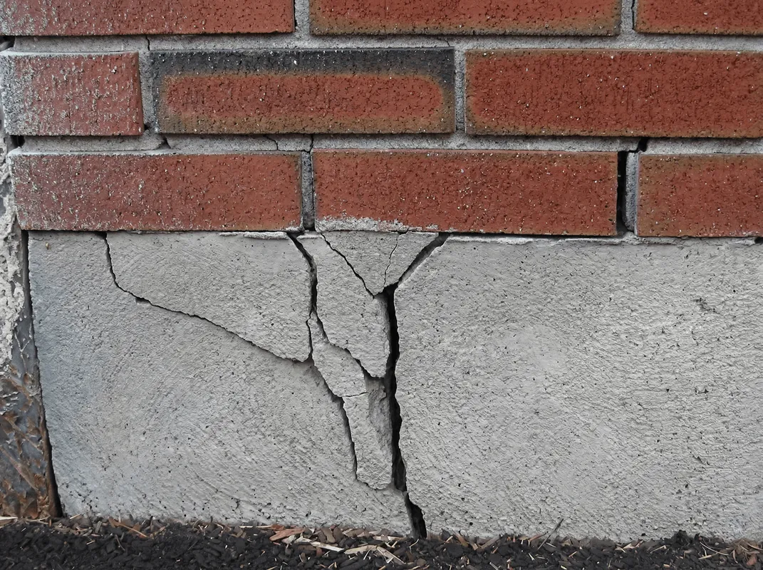 Concrete foundation with serious structural damage in Gilbert, AZ